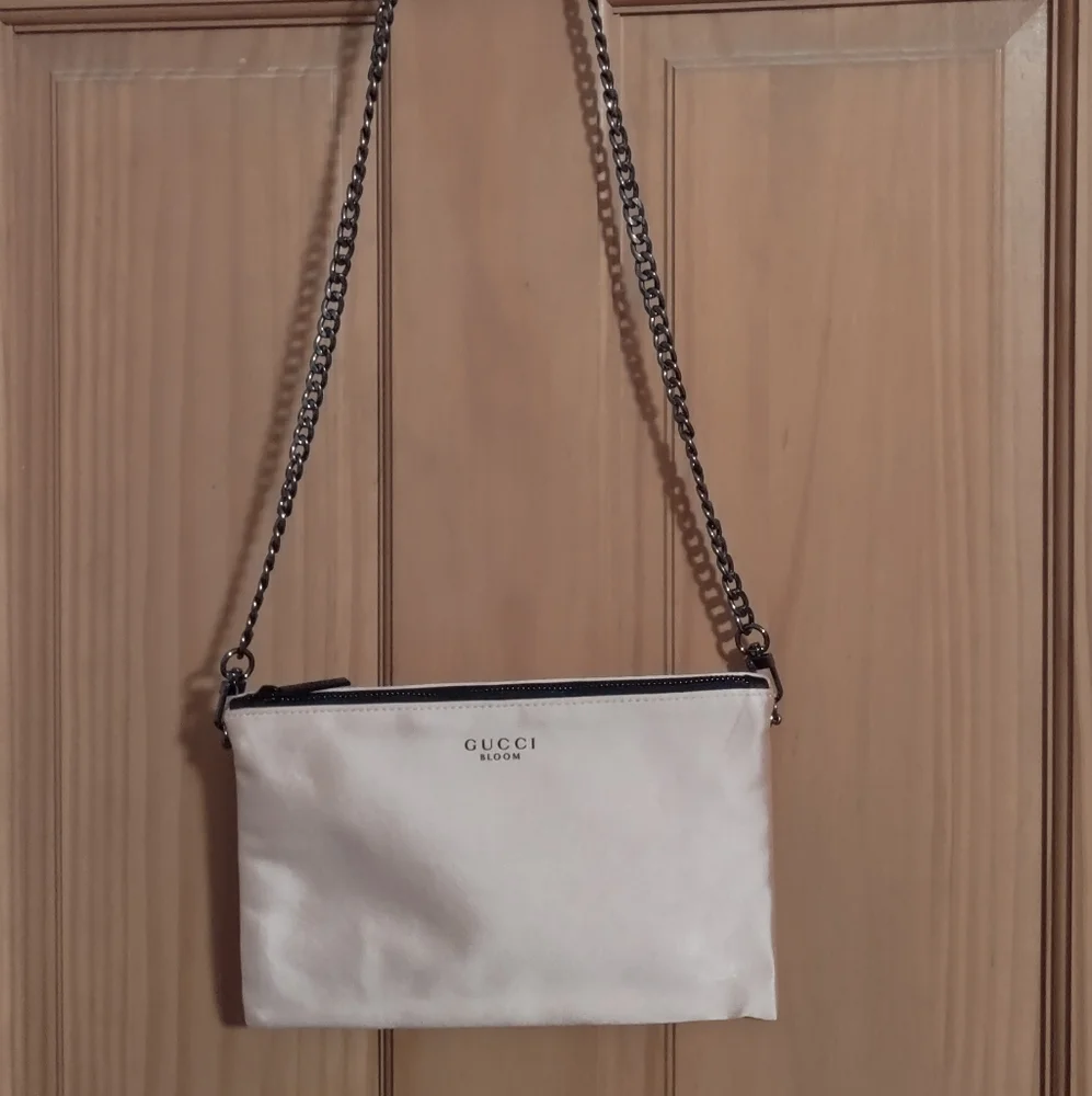 🆕 Gucci Beauty Bag repurposed to Crossbody - Picture 3 of 12